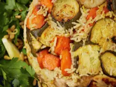 Easy Maklouba Recipe with Chicken and Vegetables